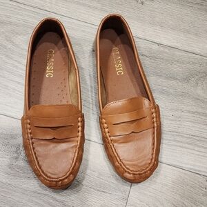 NEW Classic Women's Brown Loafers